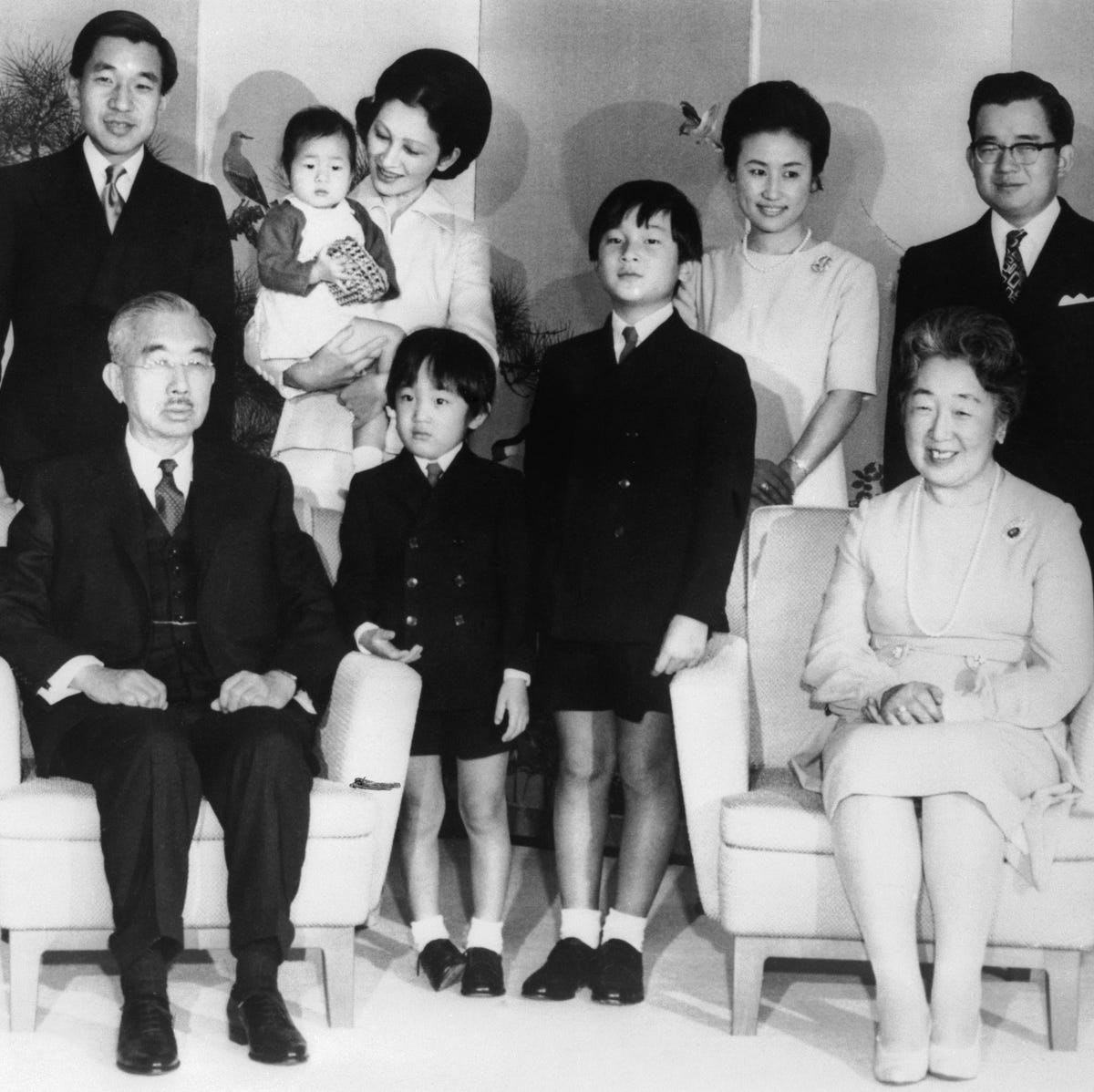 昭和天皇の孫は何人？家系図から読み解く現在の仕事と皇位継承