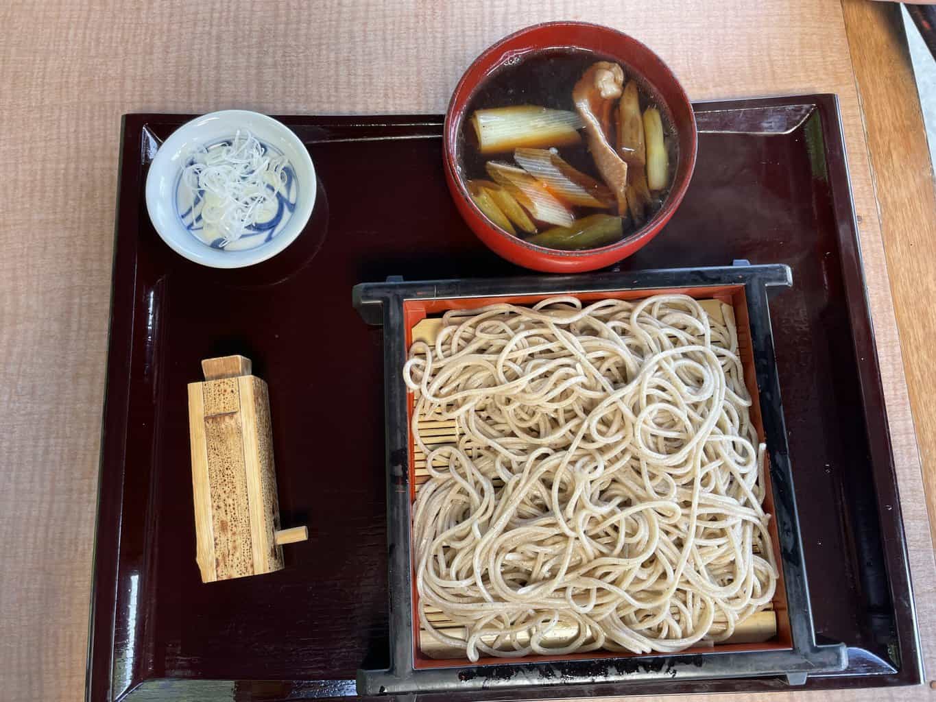 軽井沢きりさとの評判と混雑を解剖！名物かも汁せいろと人気の真相