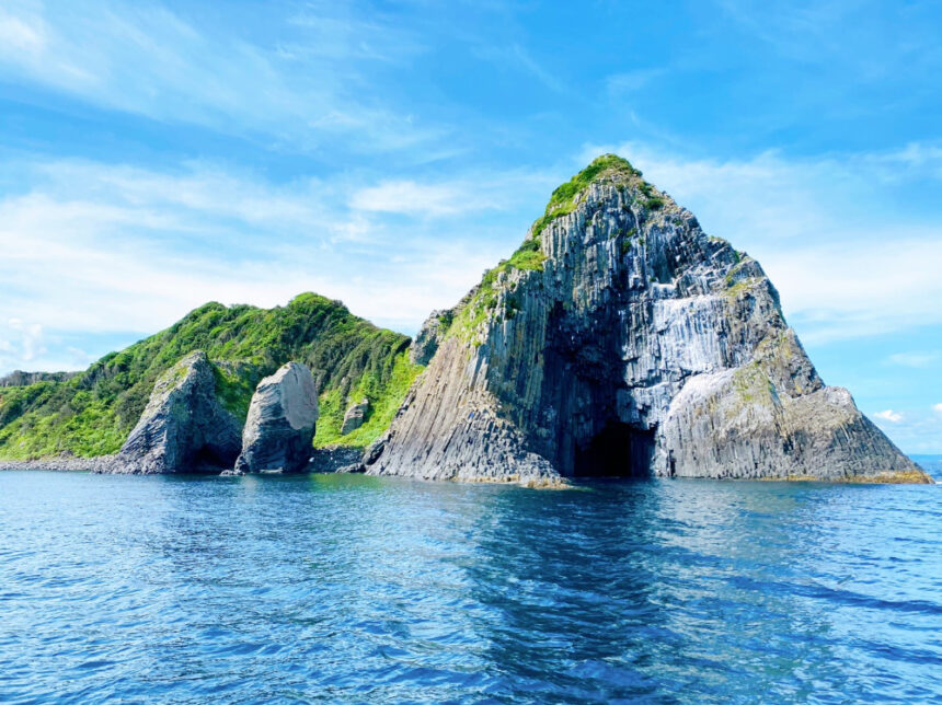 2026年、糸島の奇跡「芥屋 の 大門」に迫る熱狂と保全：玄界灘の巨岩が突きつける持続可能観光の最前線
