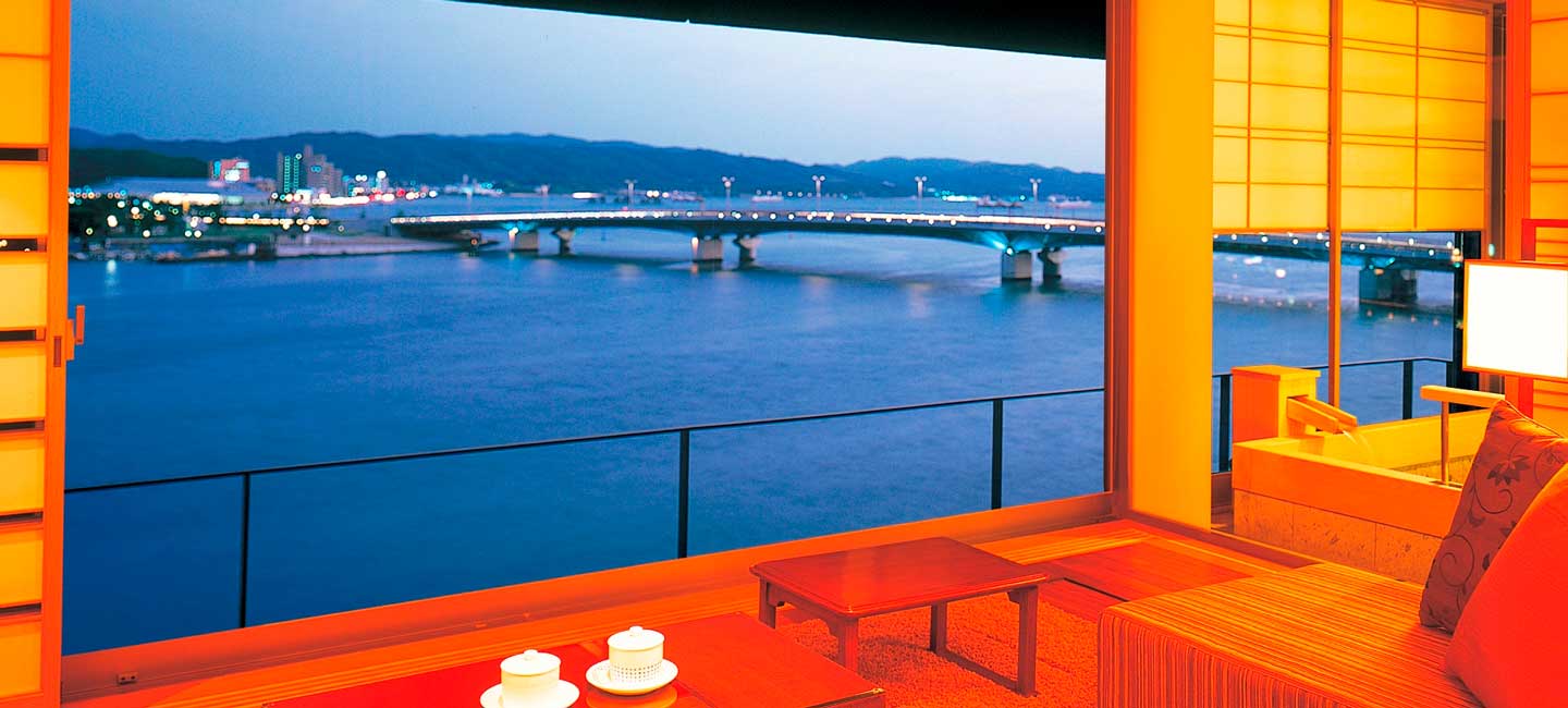 宍道湖に沈む夕日と名湯を堪能！絶景穴場宿と失敗しない観光ガイド