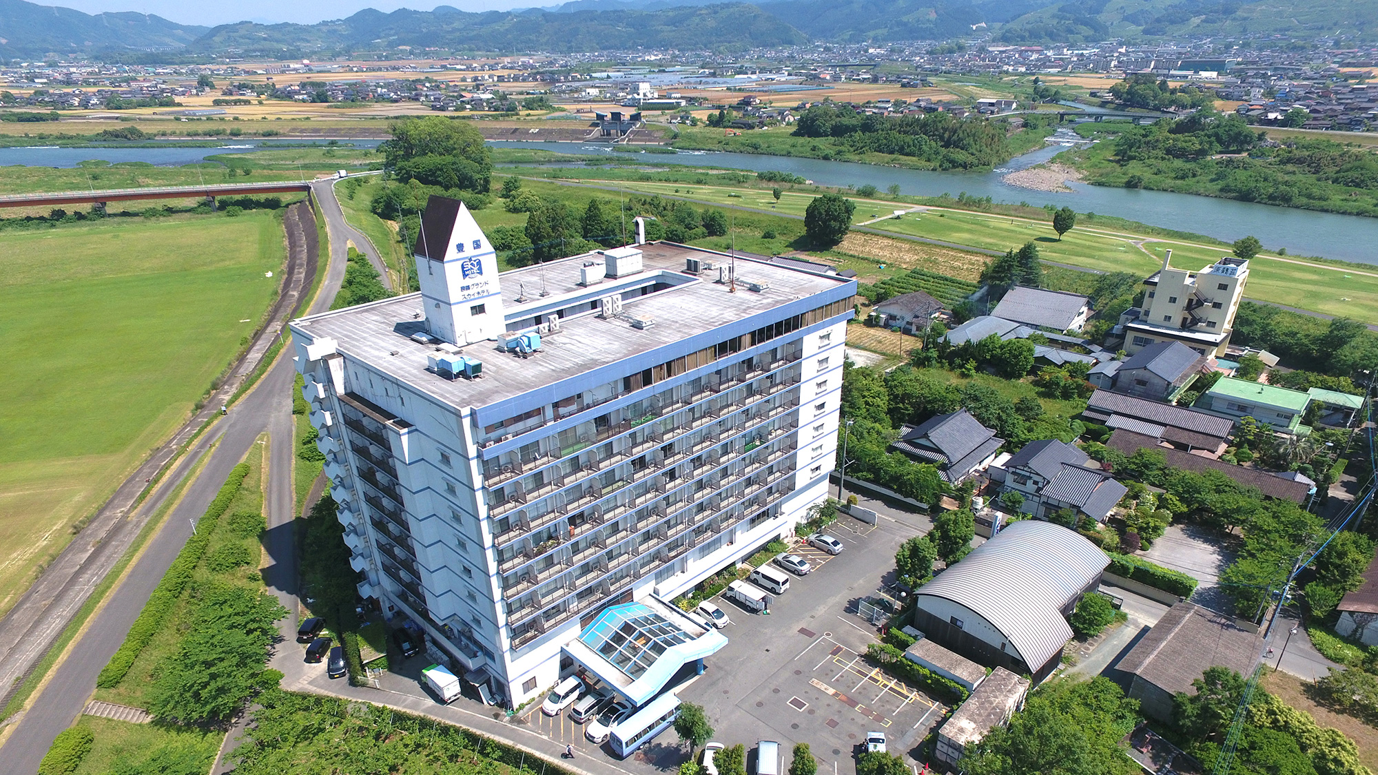 福岡・朝倉の隠れ家リゾートが再ブレイク！2026年に「原 鶴 スカイ ホテル」が大人旅の目的地として選ばれる理由