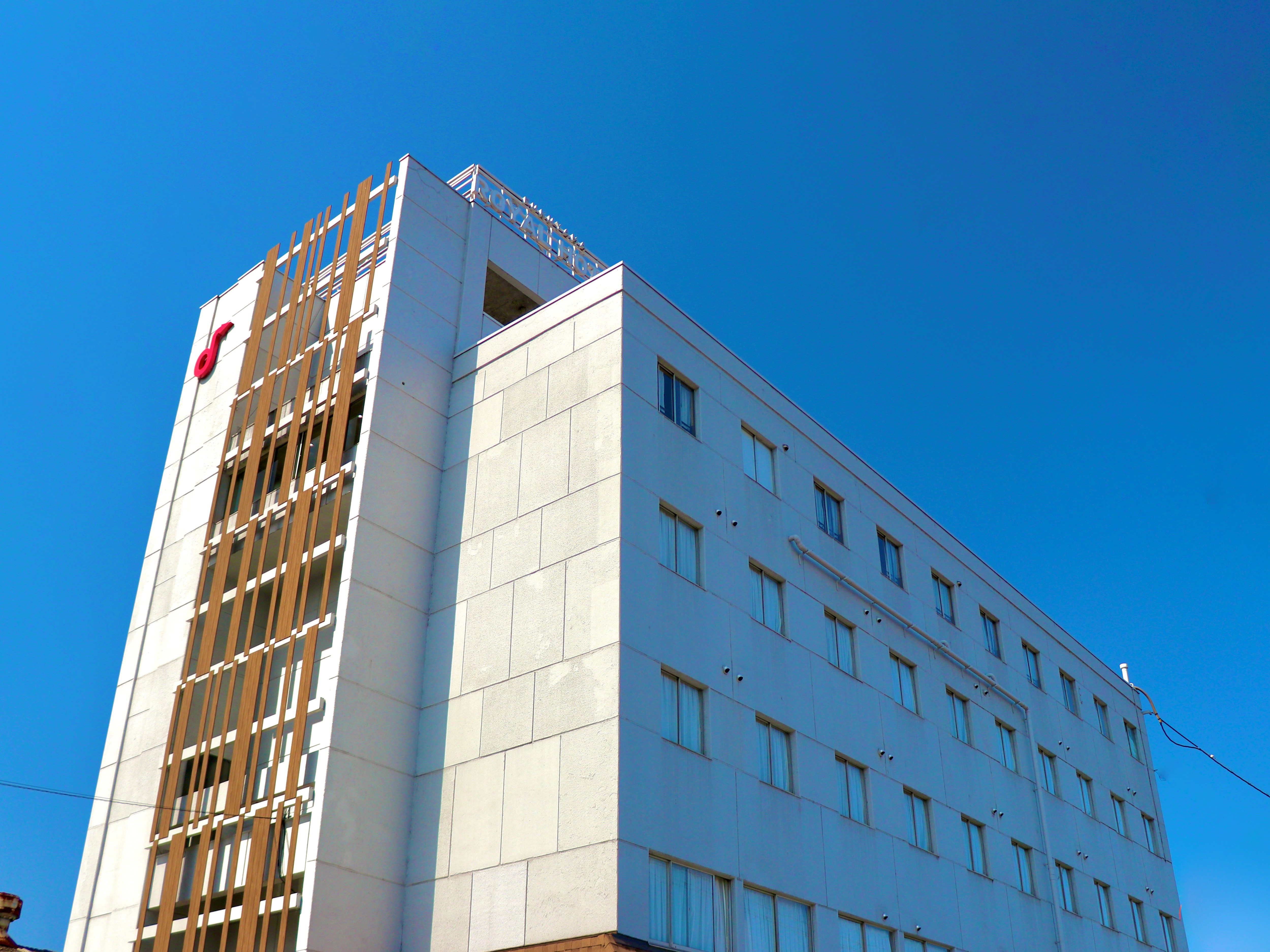 老舗の劇的変身！福山ロイヤルホテル大規模刷新の裏側と限定特典
