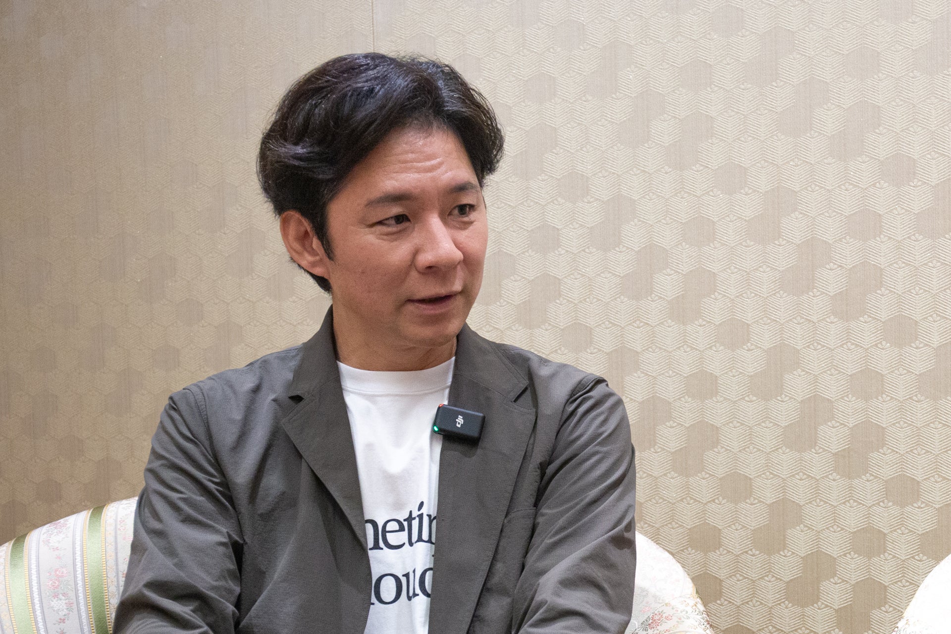 アンジャッシュ渡部建の現在地｜年収推移と新ビジネス、佐々木希との今