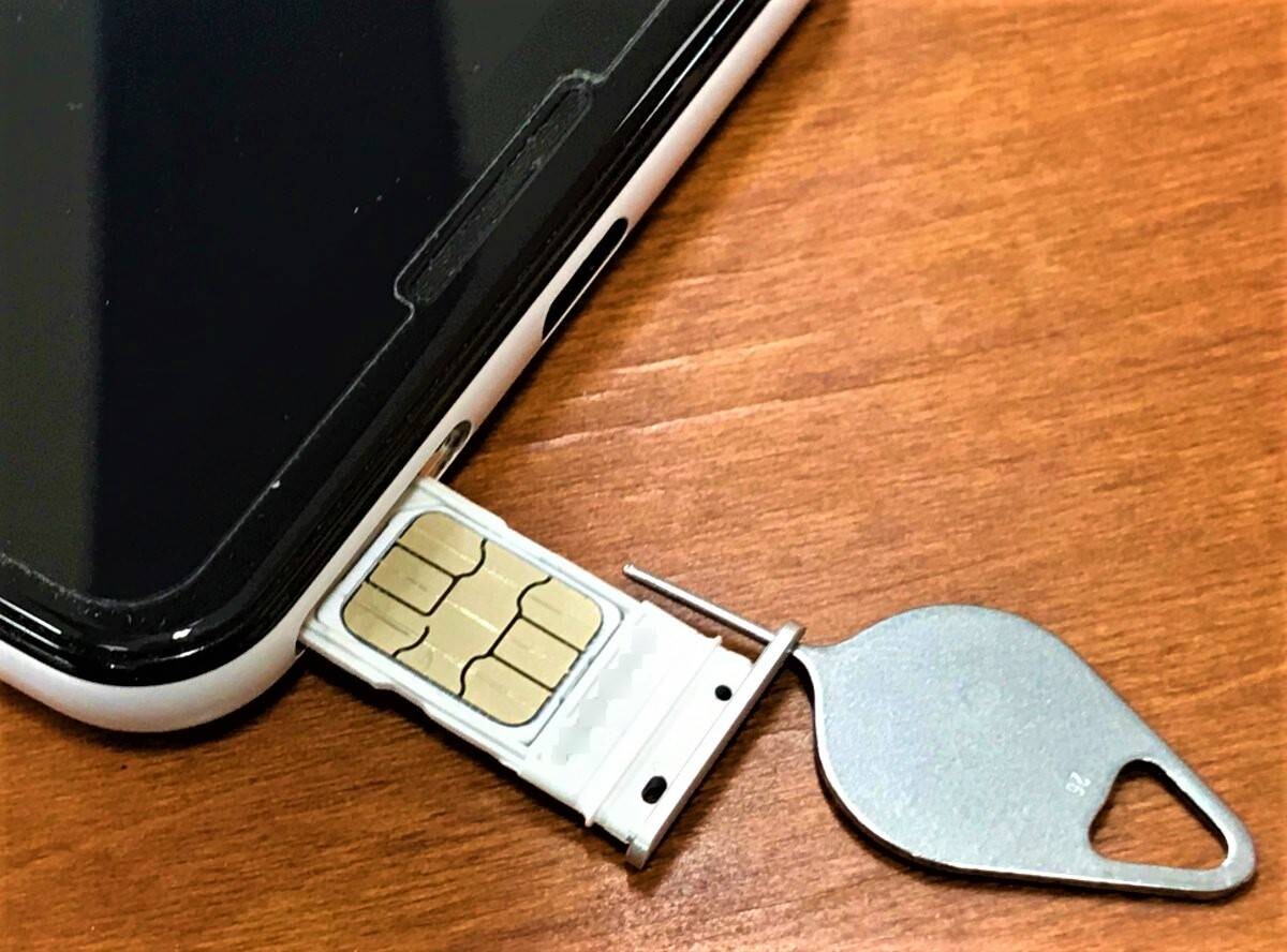 AndroidのSimカード取り出し方完全ガイド！ピンなし代用と失敗防止の鉄則