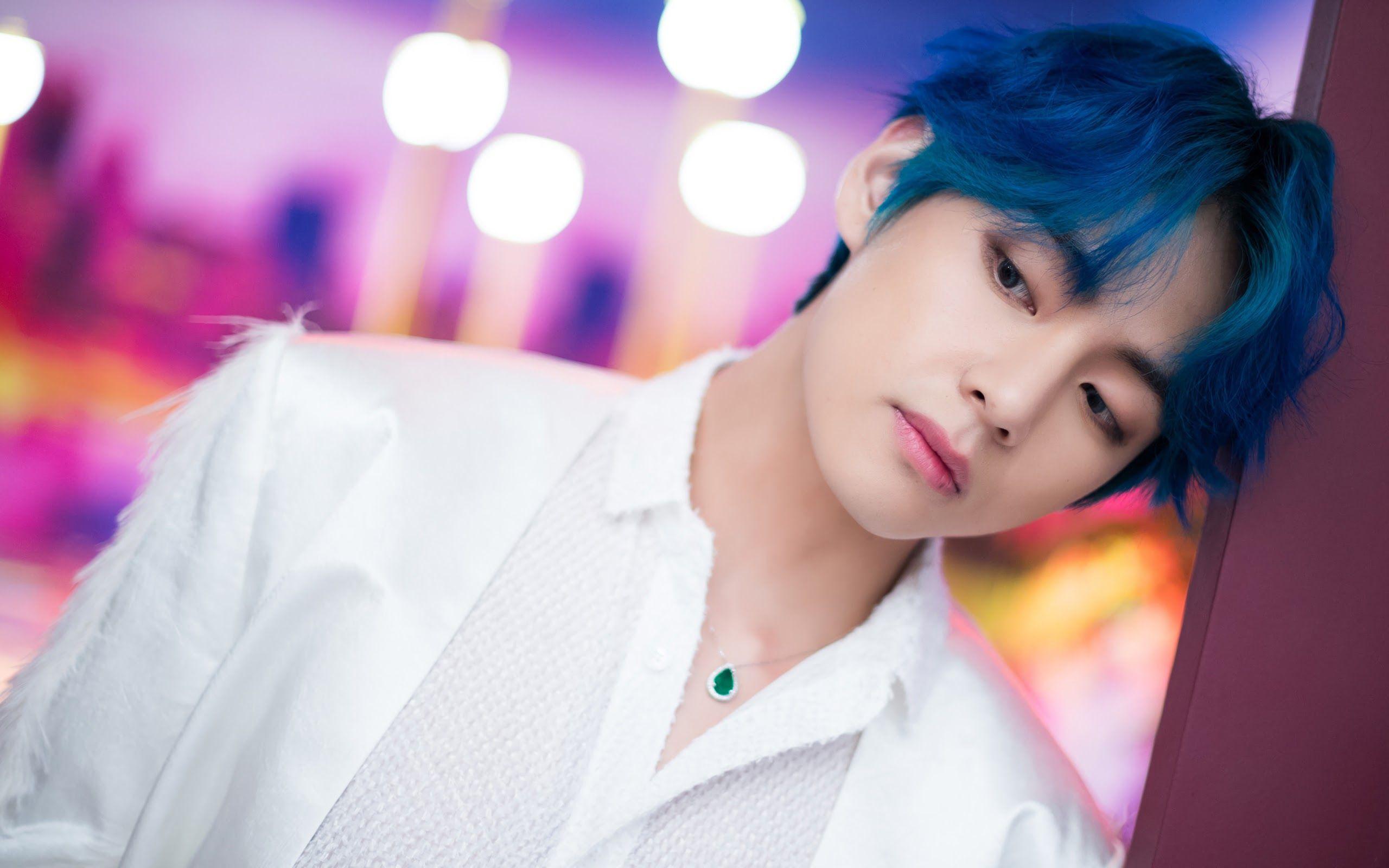 Bts v Boy with Luv Photo