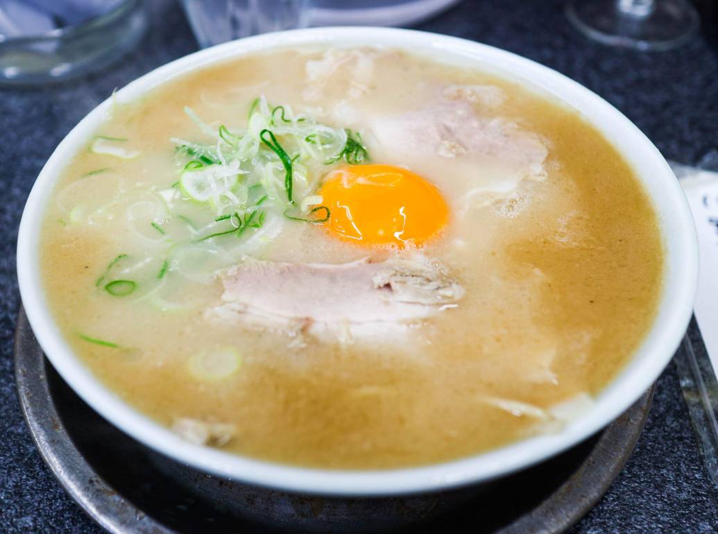 佐賀ラーメンいちげんの真髄！名店の行列理由と極上海苔・生卵の全貌