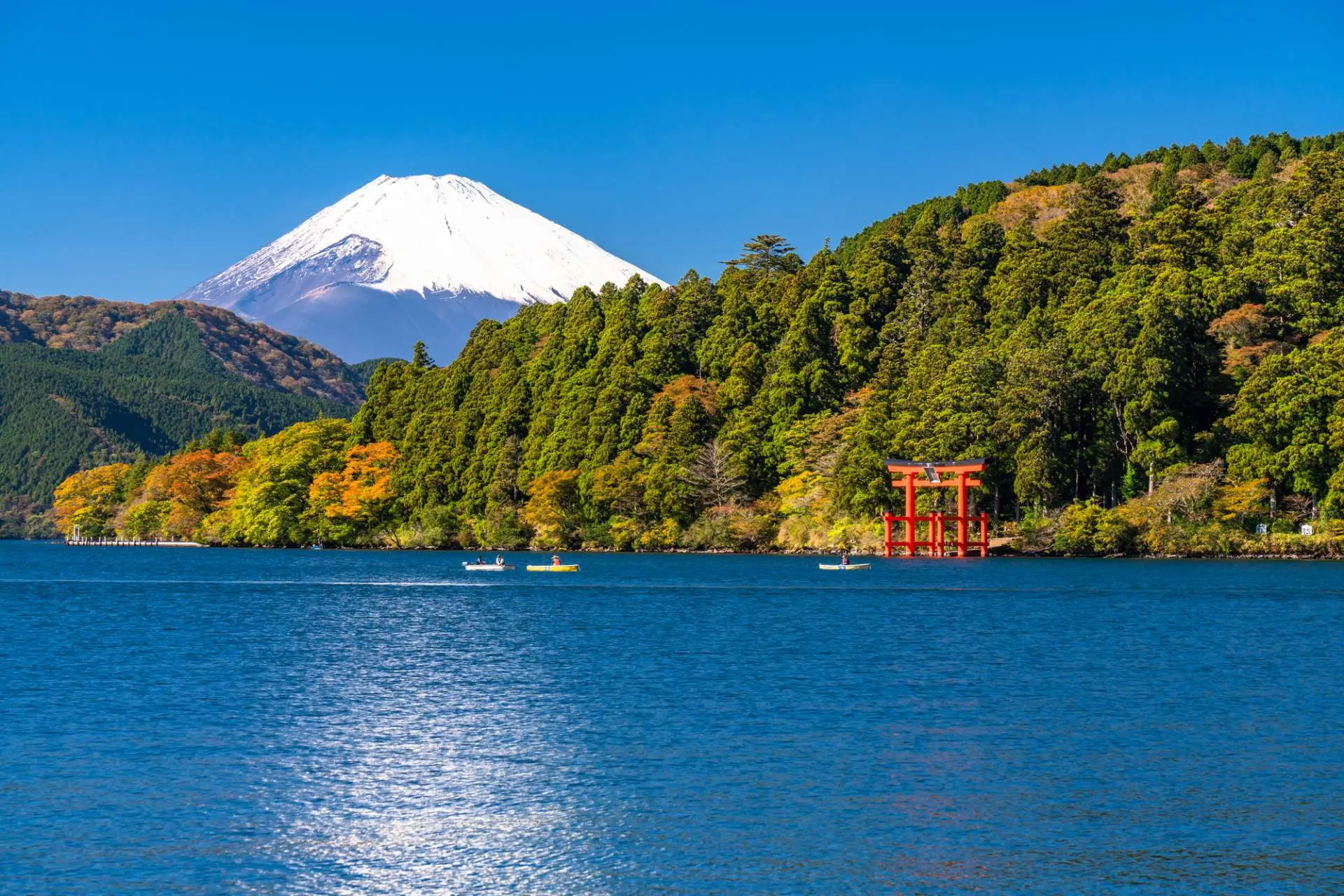 芦ノ湖畔の名門箱根プリンスホテル、絶景温泉と限定プランの全貌