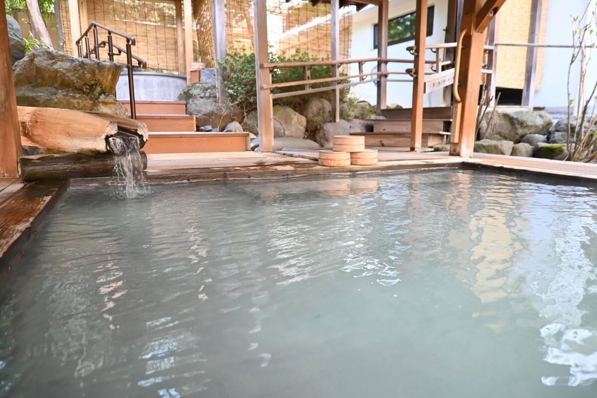 岳温泉日帰りの極意！名宿の湯とミルキーデイを徹底比較【2026】