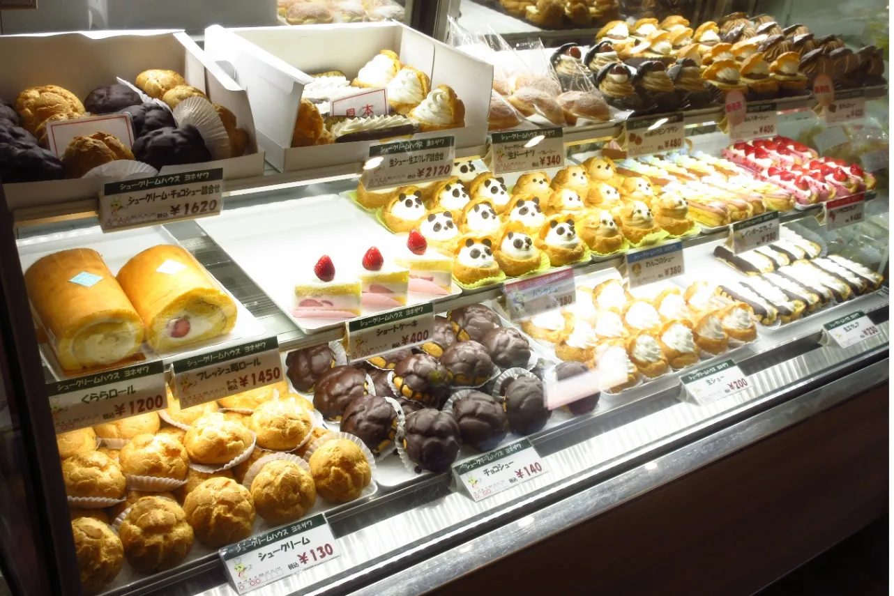 ヨネザワ製菓直売店の激安シュークリーム！安さの秘密と混雑攻略法