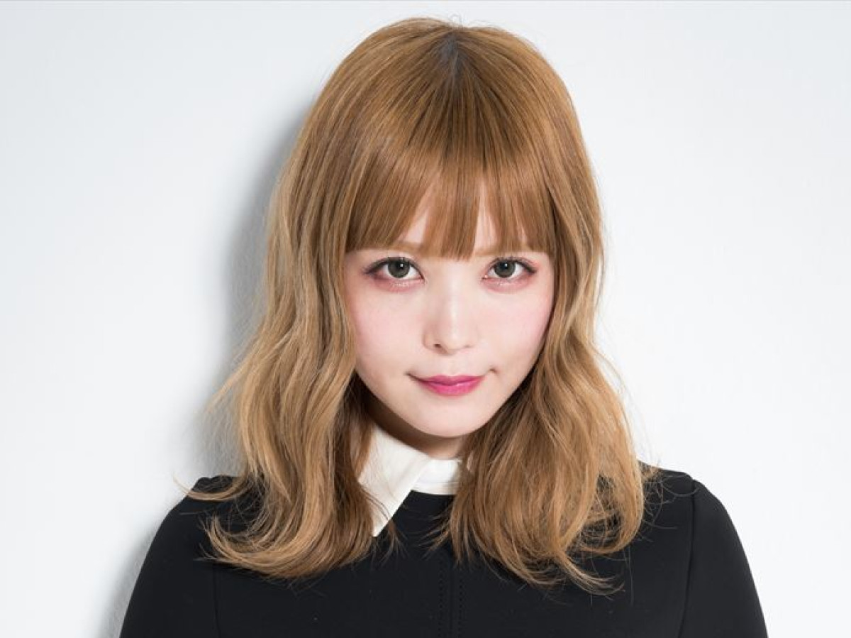 奇跡の40歳・益若つばさが晒した「無加工」のリアル。Snsの過剰フィルター時代に彼女が投じた一石