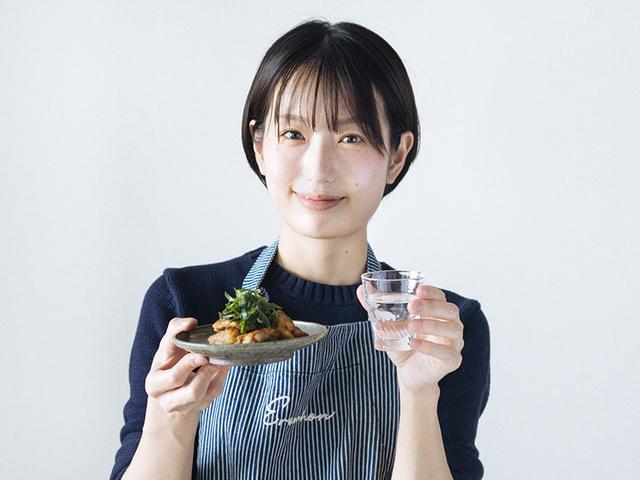 料理研究家・長谷川あかりが変えた「令和の食卓」—手軽さと洗練を両立する新時代の自炊論