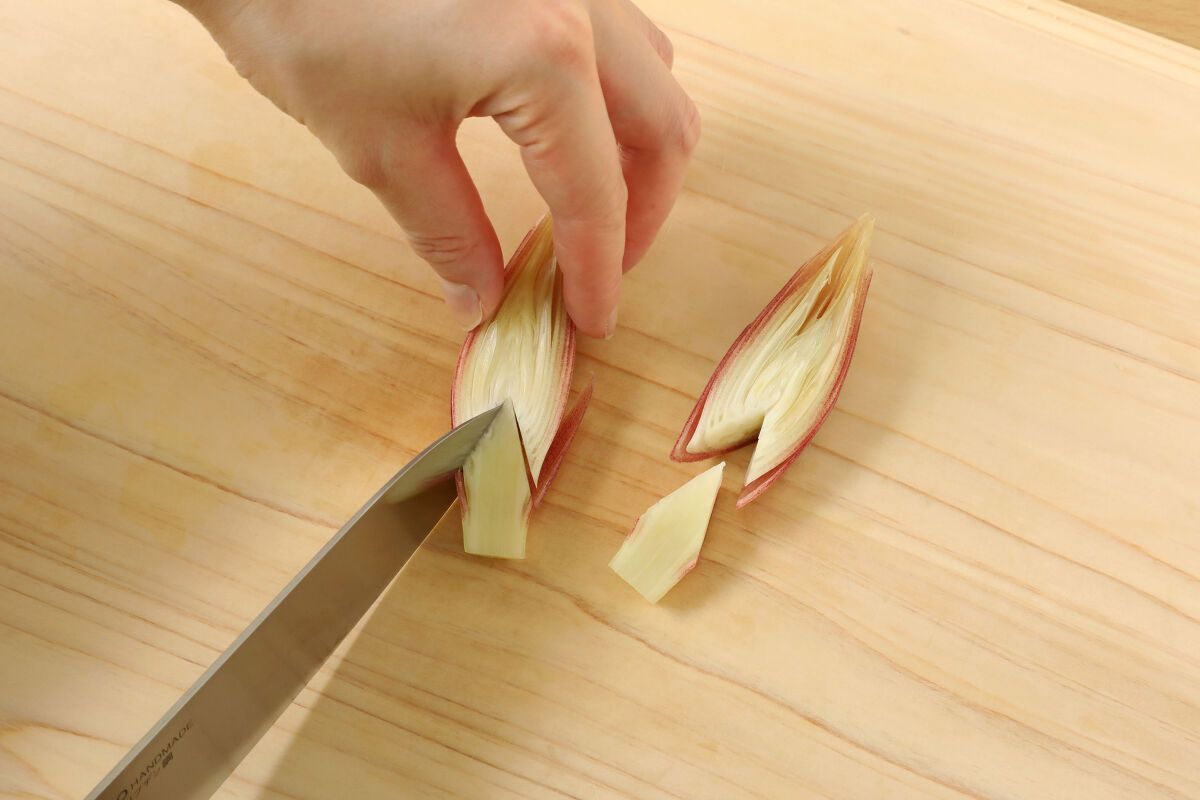 みょうがの切り方で味と香りが激変！料理別の最適解とプロ直伝の保存術