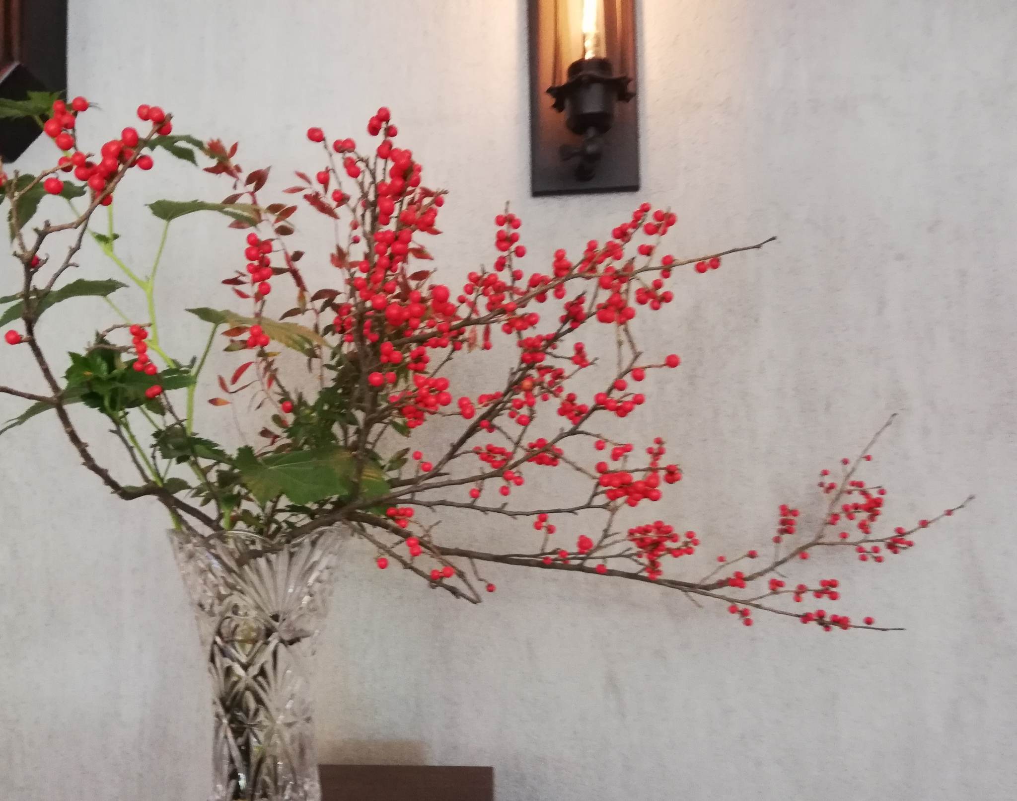 花を生けるとは？飾る・活けるとの違いや心整う日本の美意識を徹底解明