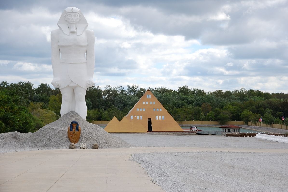 Pyramid House Gurnee