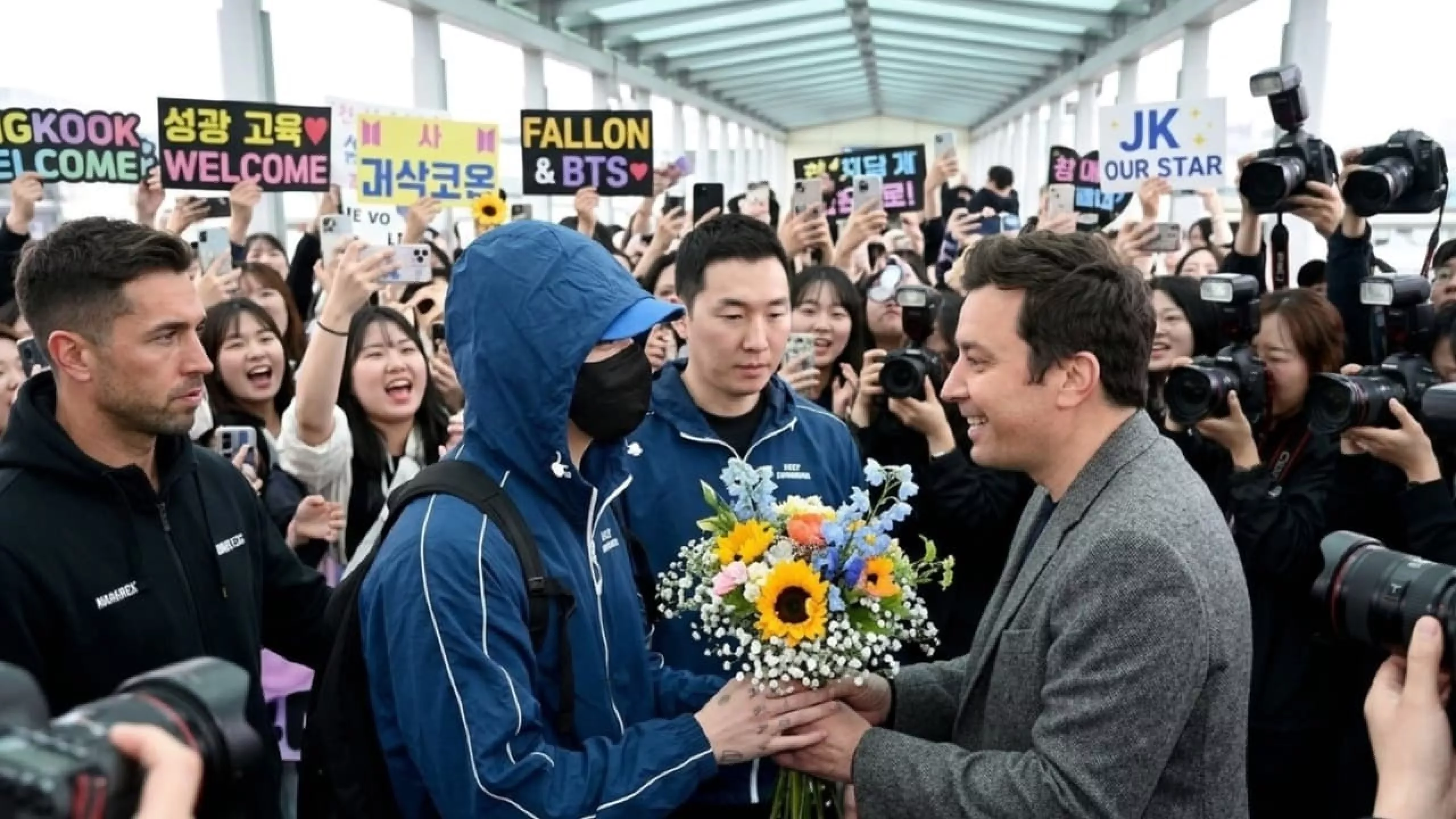 Girl That Jungkook Stares at in Airport