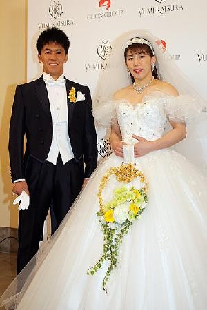 尾崎豊の息子・尾崎裕哉の現在地｜偉大な父の影と葛藤の真実とは