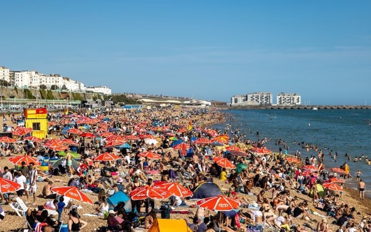 Rightmove Reports Property Enquiries Surged Following a Temporary Heatwave Dip