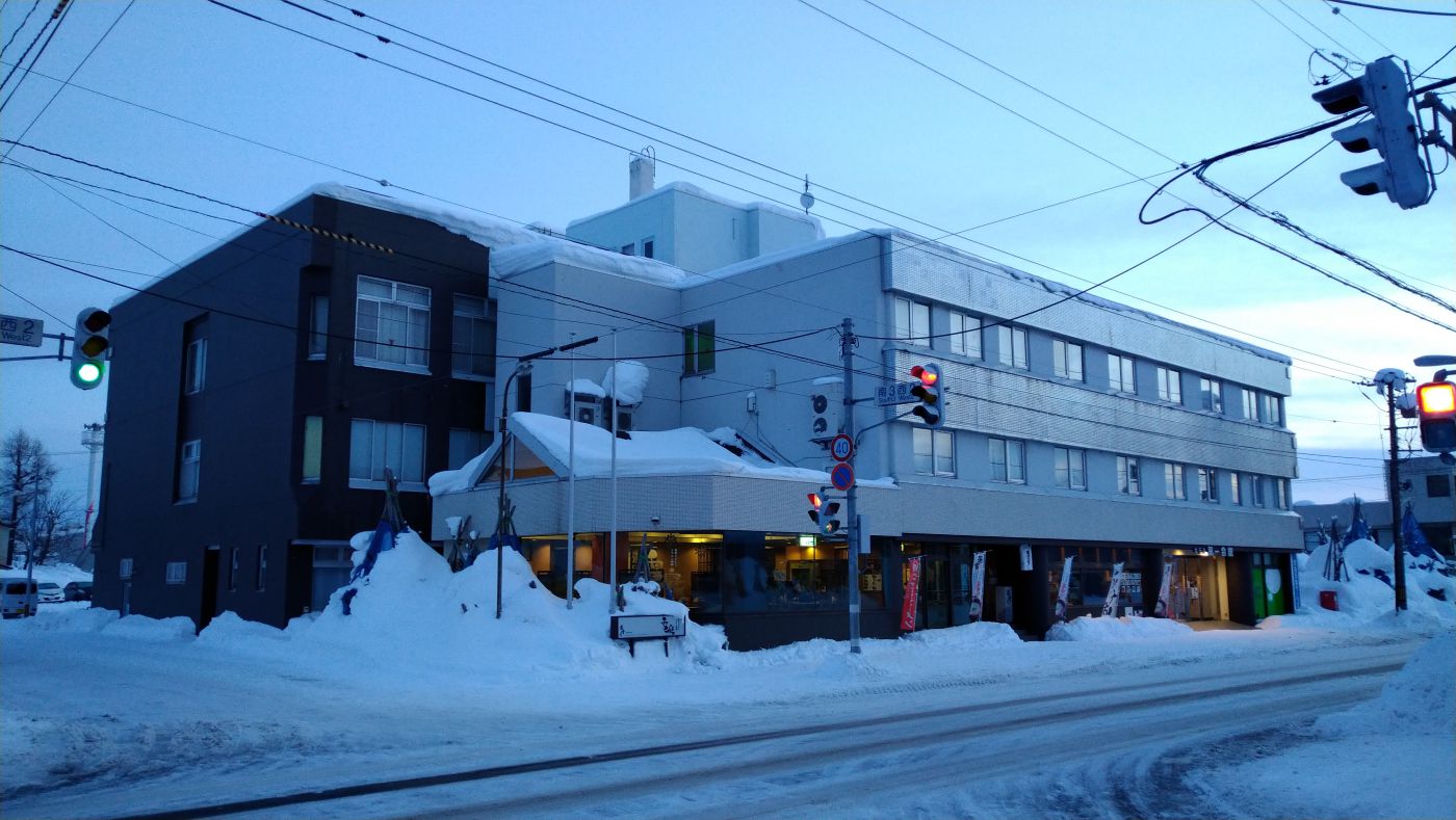 倶知安第一会館の現在とは？名物豪雪うどんの評判と利用時の注意点