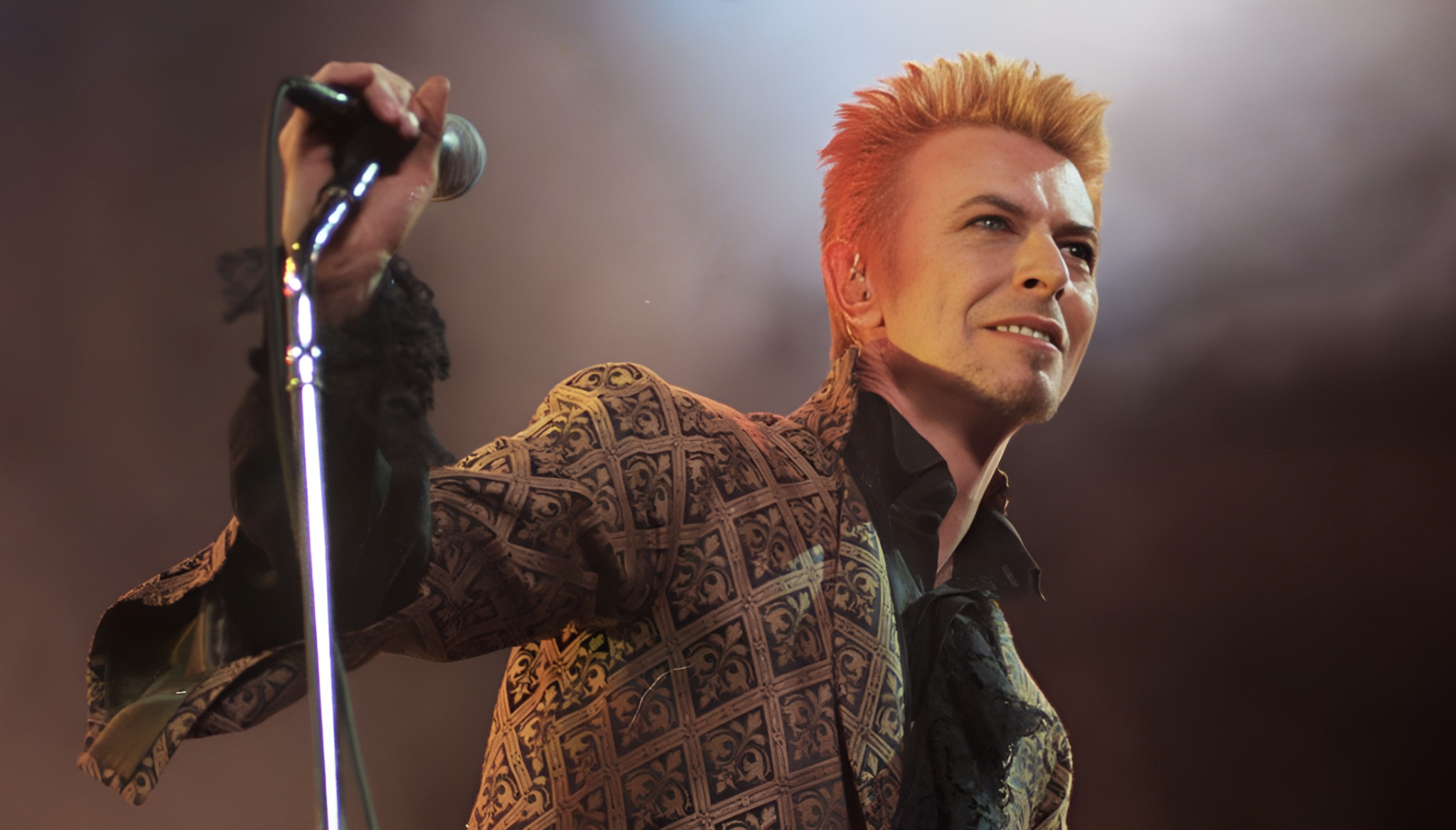 Solo Male Pop Artists from Uk