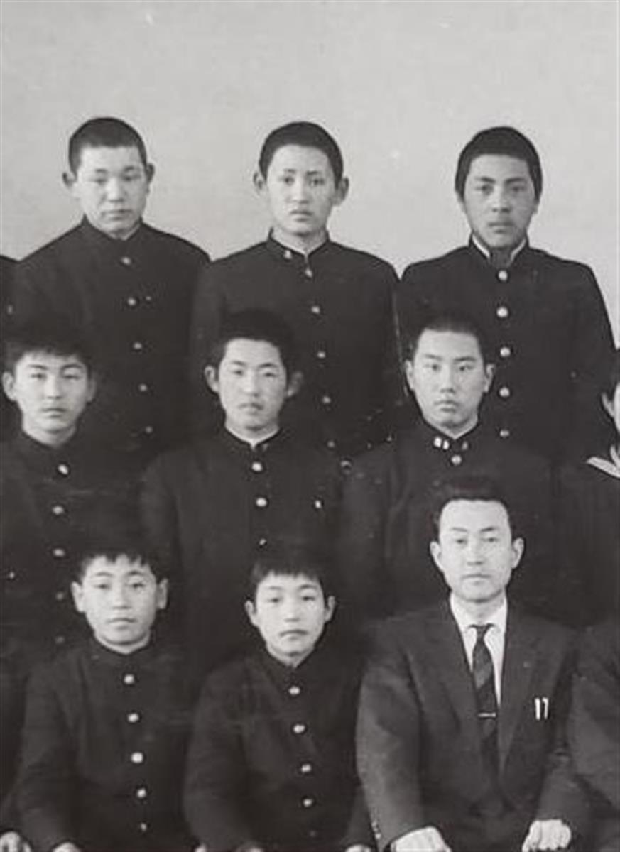 菅官房長官の若い頃がイケメン！空手部や秘書時代から首相への激動半生