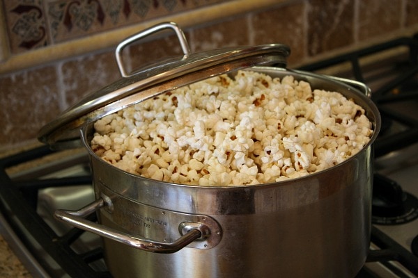 Popcorn on Stove No Oil