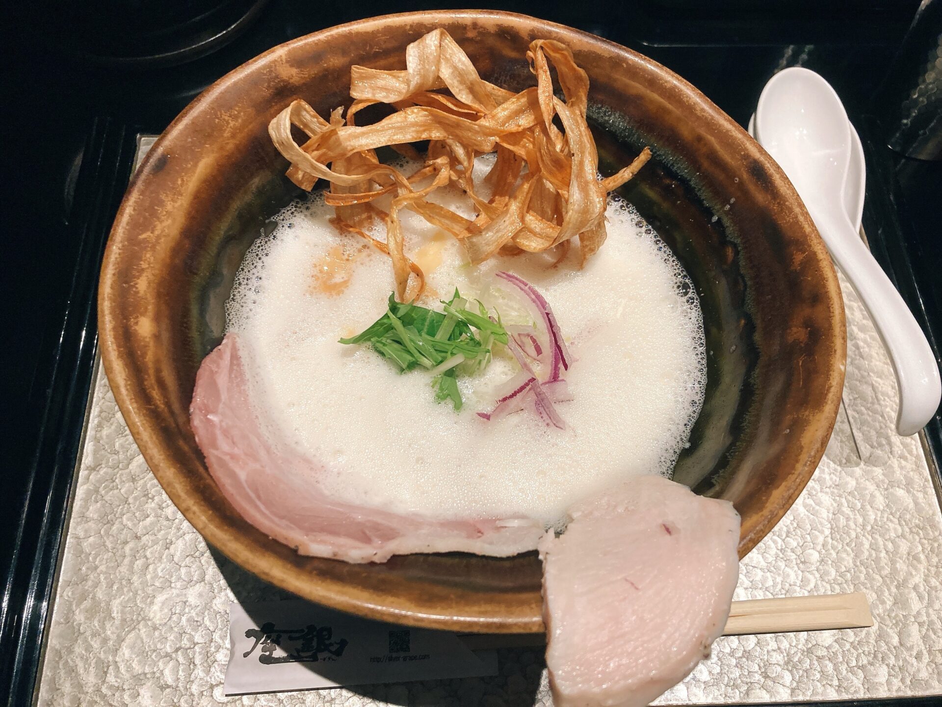 鶏Soba座銀本店が誇る行列の真実！絶品鶏白湯と名物ごぼうを徹底解明