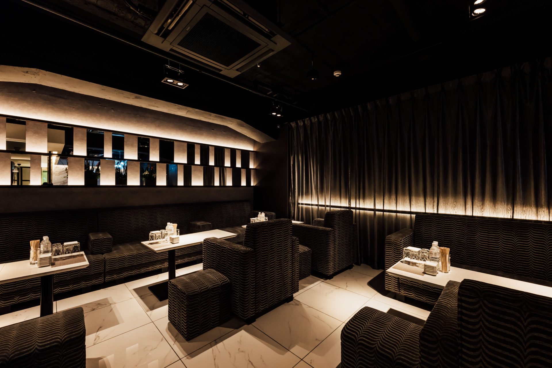 すすきの第1グリーンビルの現在と魅力｜名店一覧や建て替えの真相を追う