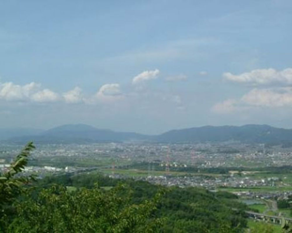 平安京の基点・甘南備山の謎と絶景登山ルート徹底解説
