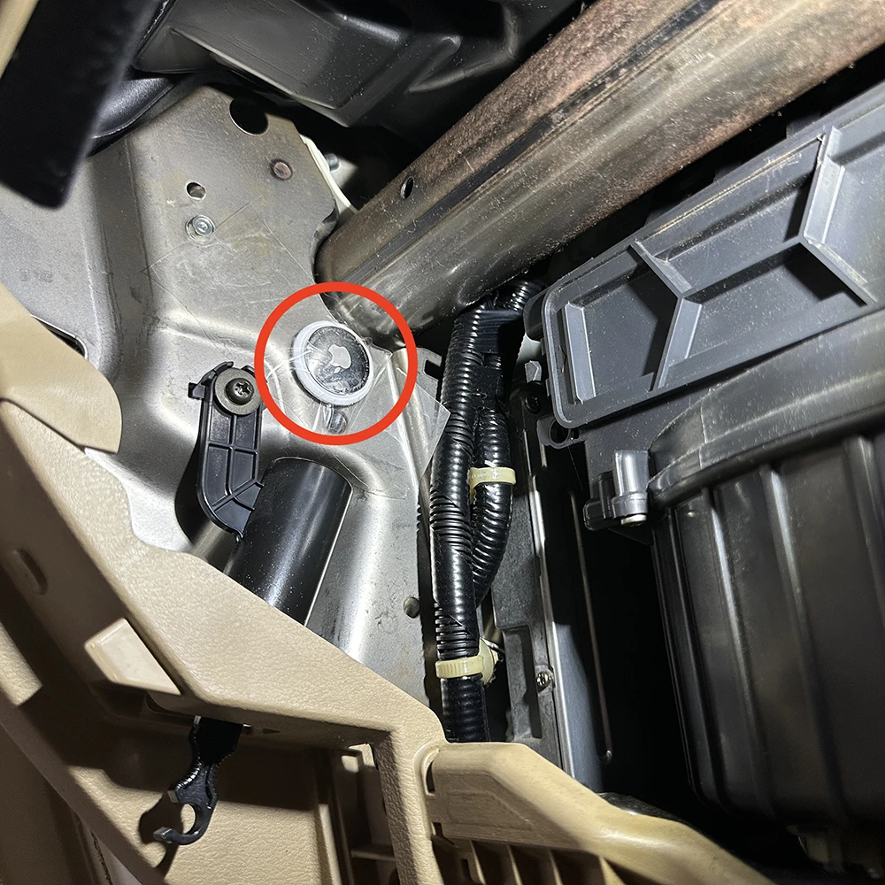 車にGpsがついているか調べる方法｜プロ直伝の発見手順と対処法