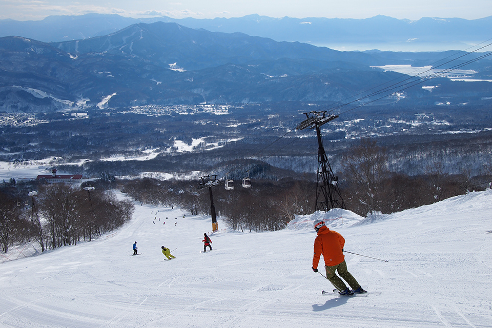 赤倉温泉スキー場2026｜極上雪質と名湯を誇る老舗ゲレンデの真価
