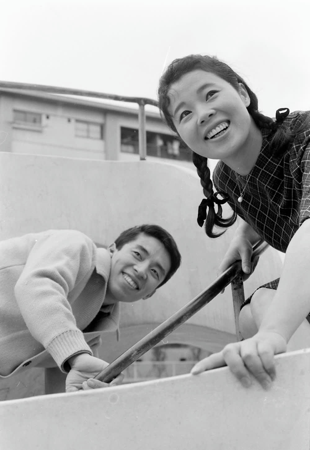 市原悦子の若い頃が美人と再脚光！名門俳優座の看板女優と夫との絆