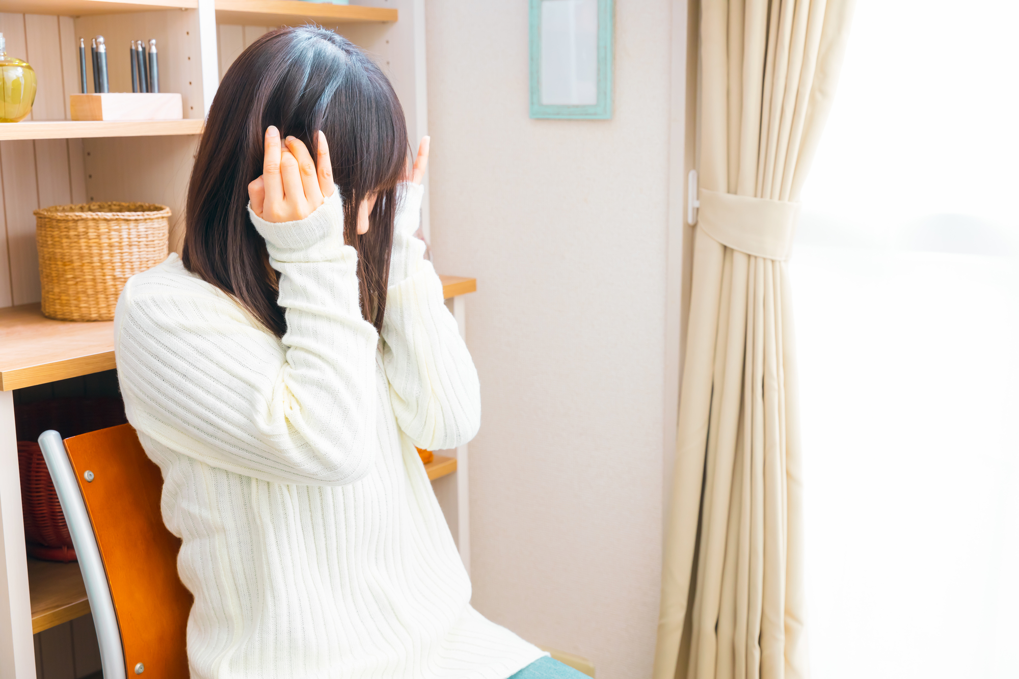 唾を飲むと耳がバリバリ鳴る原因は？耳管の異変と正しい治し方を徹底解説