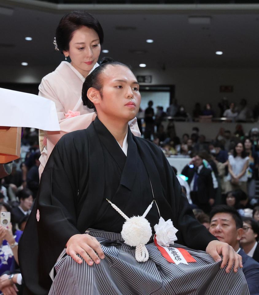 貴景勝の母・佐藤純子さんの現在！元モデル説や実家の真相と美貌の秘密