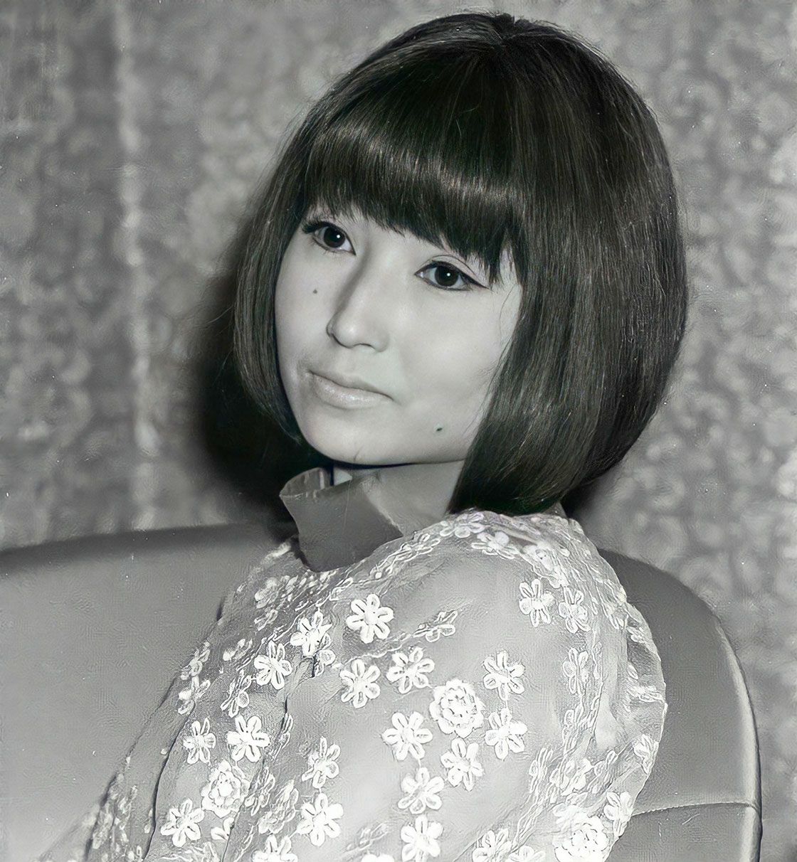 黒柳徹子の若い頃が絶世の美女！Ny留学写真と結婚しなかった真相