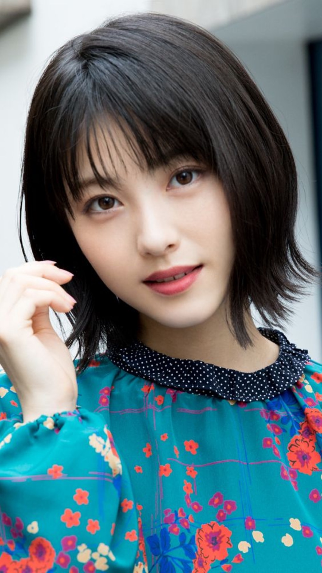 浜辺美波のパンチラ疑惑の真相！衣装ハプニングと見せパン対策を徹底検証