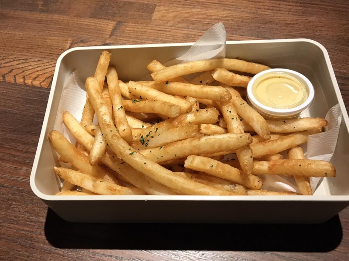 噂のハローズバーに潜入！熱狂を生む限定体験と混雑回避の全貌