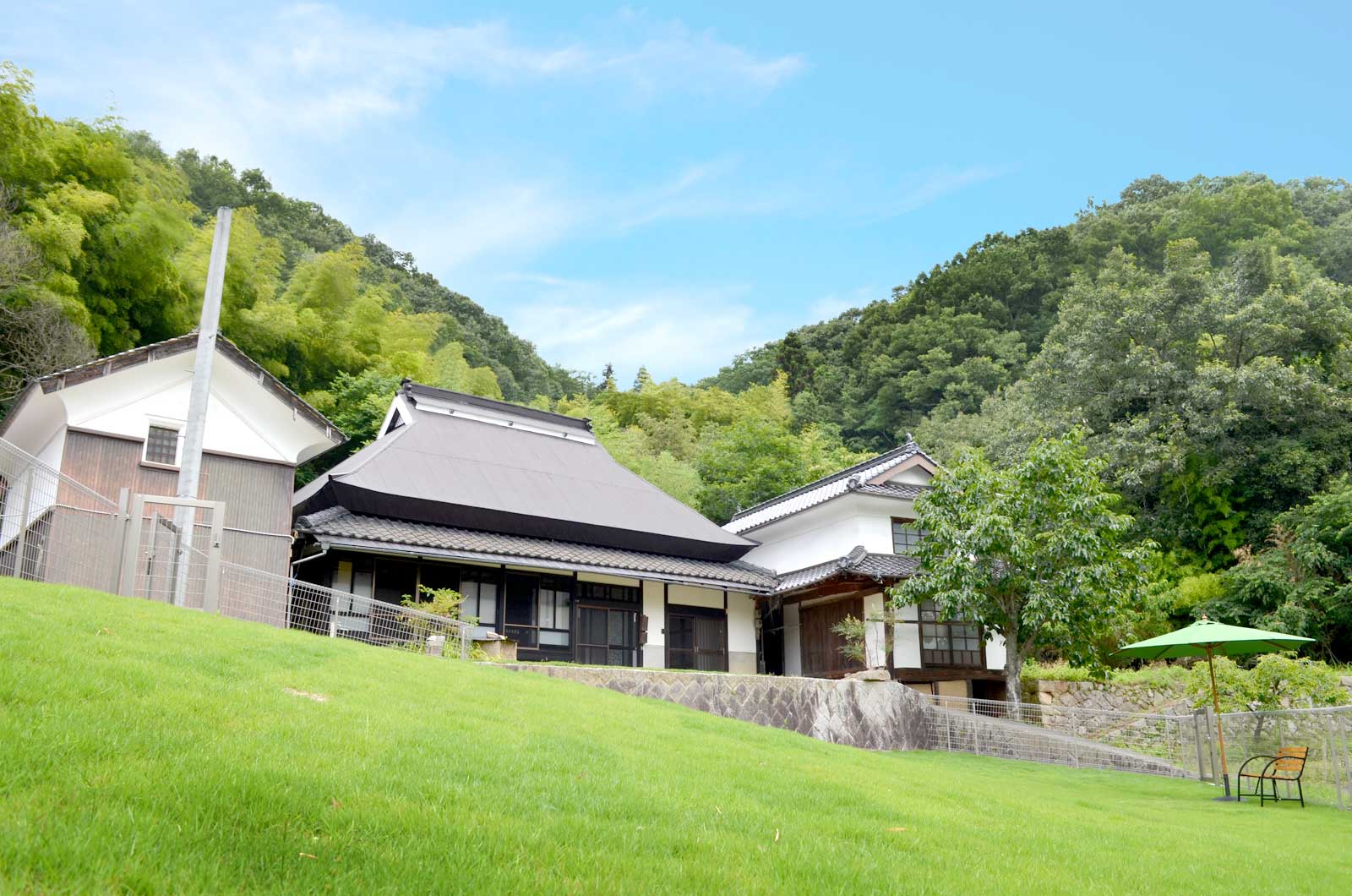 都市と自然の境界線を消し去る。「溝田 建築 設計」が描く2026年世代の新たな住まいと美学