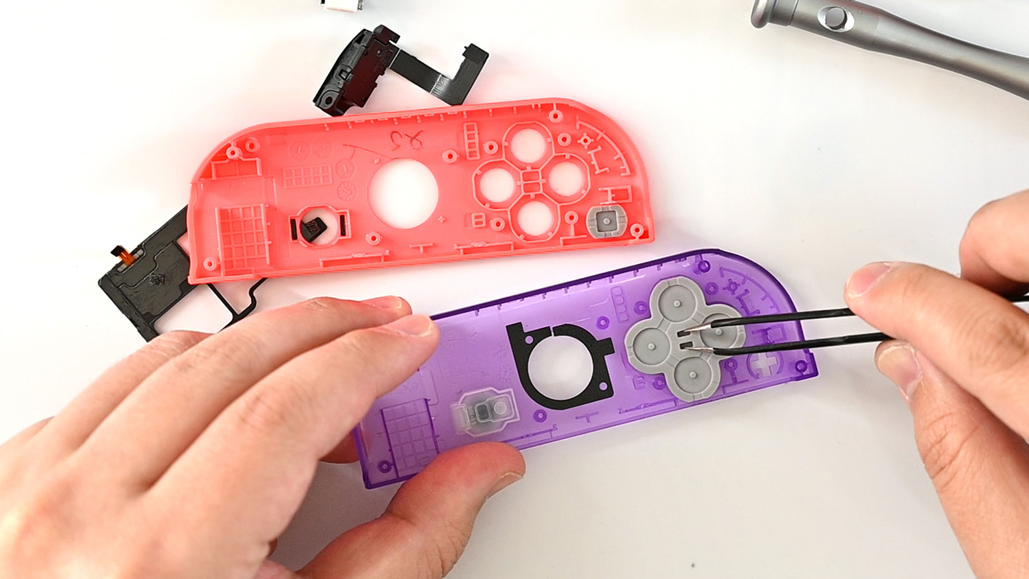 Switchジョイコンカバーの外し方！傷つけず秒で外すプロの裏ワザ