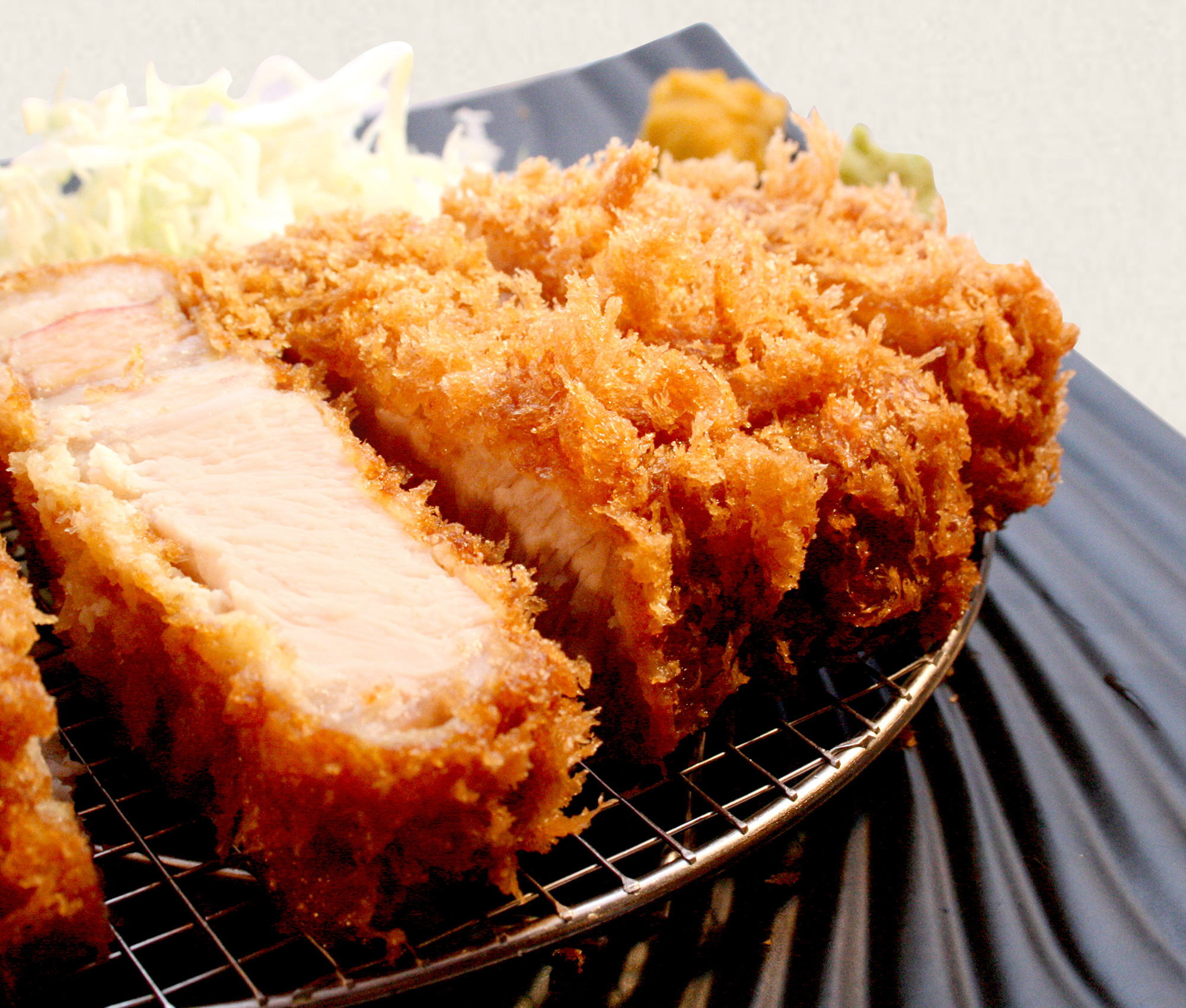 両国「とんかつ はせ川」が2026年も行列を絶やさない理由――極上豚肉の甘みと職人技が紡ぐ至高の一皿