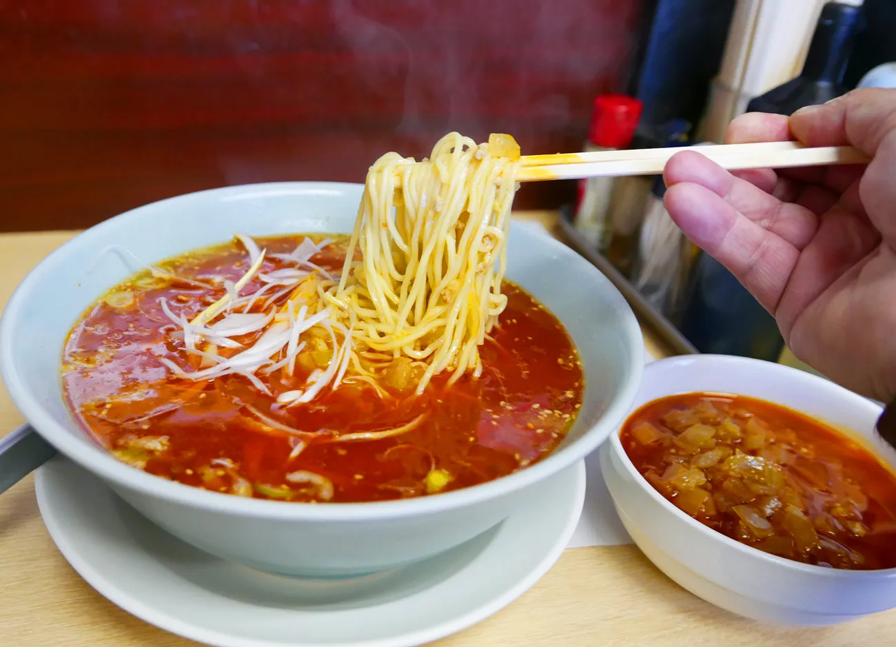 勝浦の行列店「ラーメン松野屋」人気の秘密と絶品タンタンメンの実力