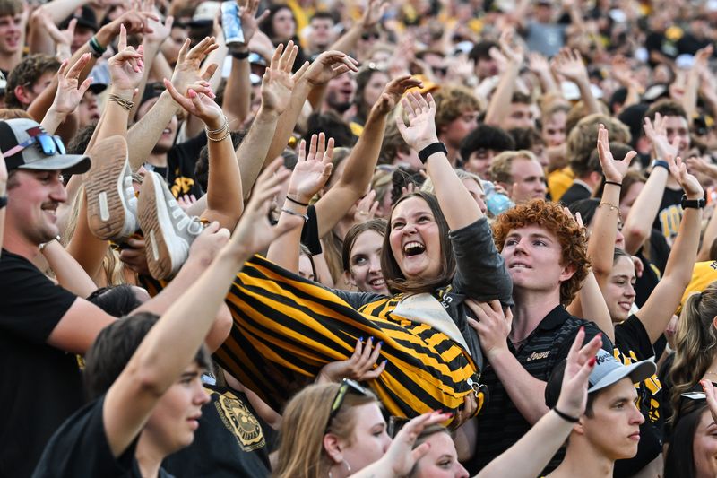 Kinnick Bag Policy: What Hawkeyes Fans Need to Know