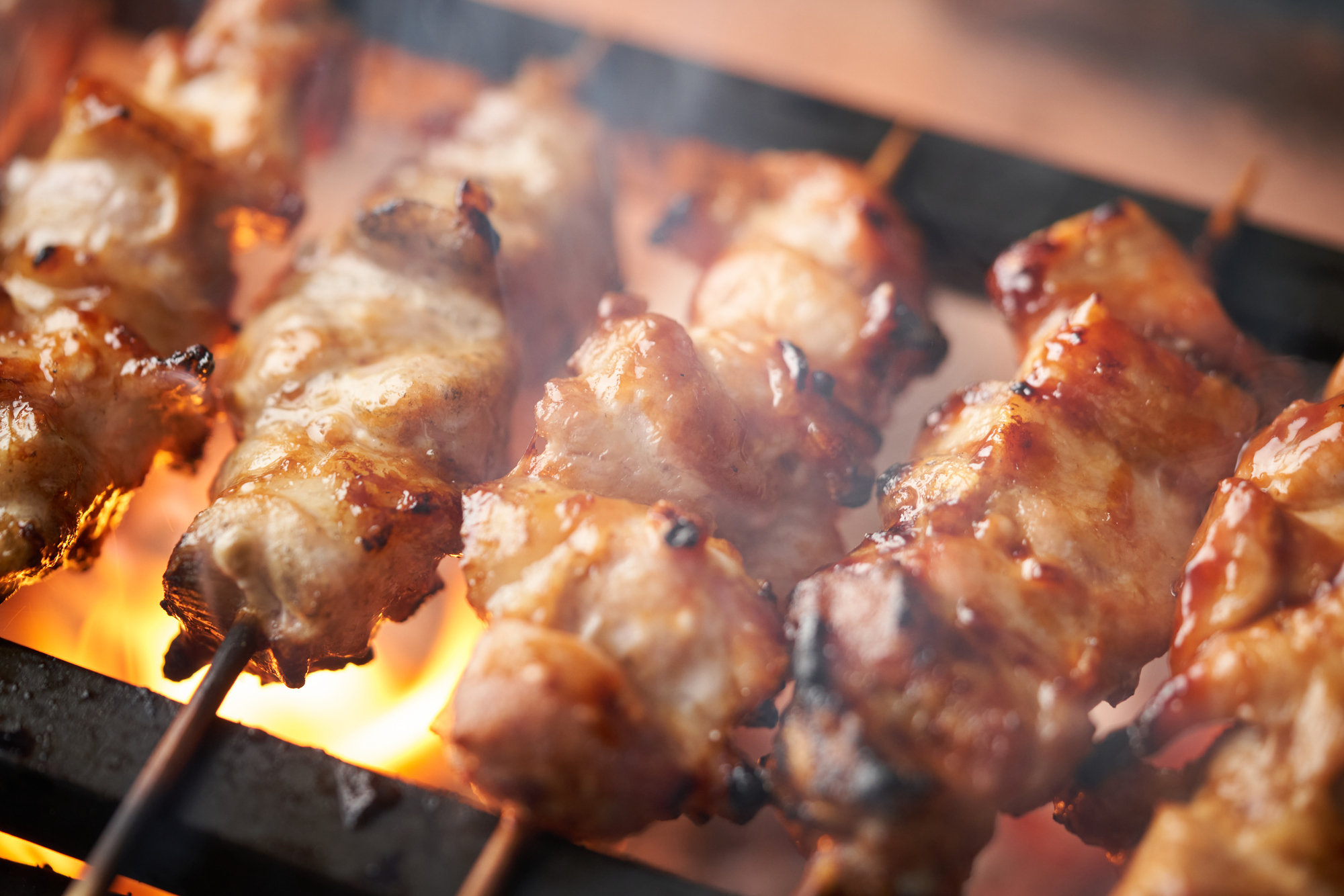 焼き鳥テイクアウト2026最新版！人気店の予約術と絶品温め直し法