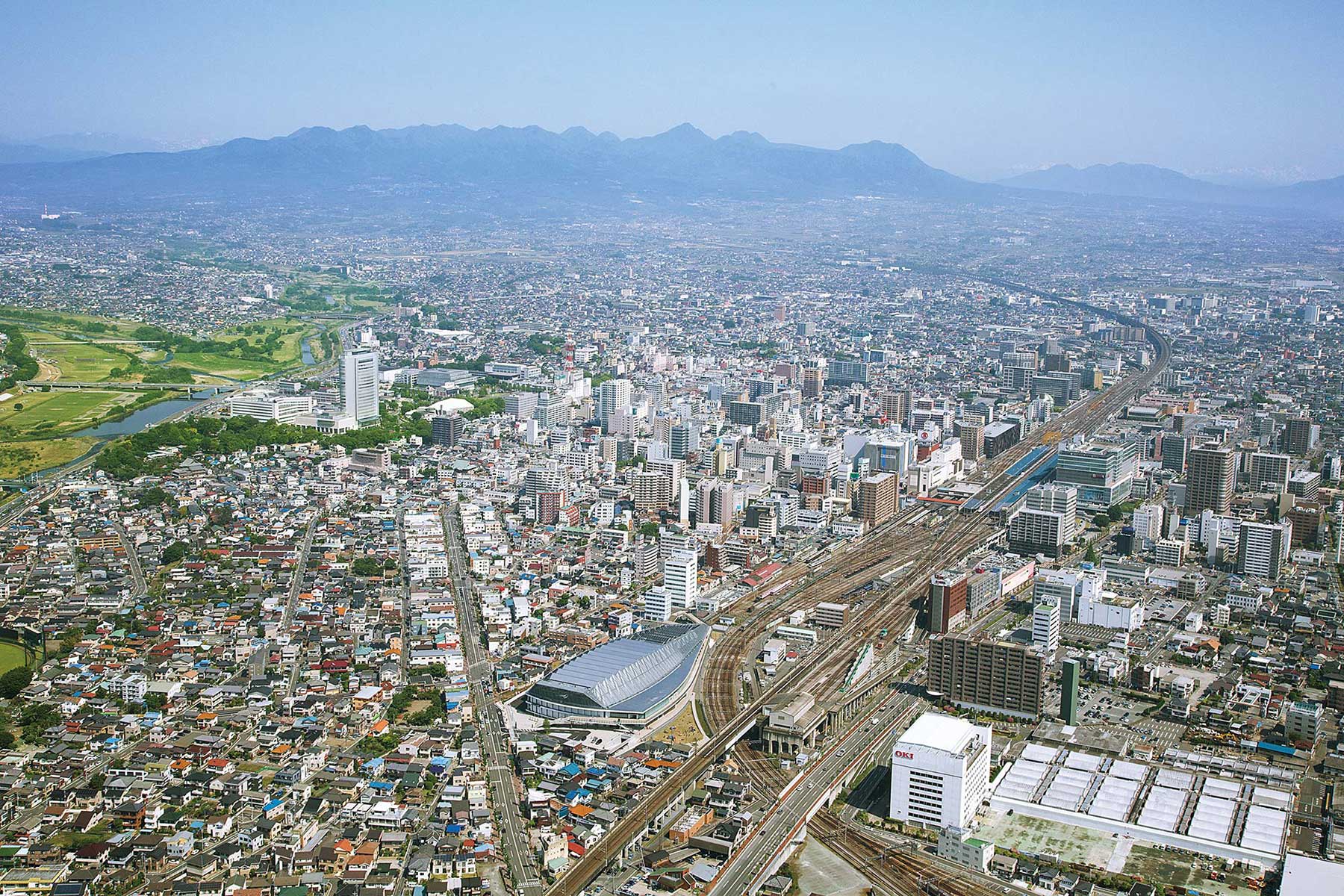 地方百貨店「破綻の時代」に何が起きているのか？ 2026年、高崎高島屋が示した異例の大混雑と“体験消費”の衝撃構造
