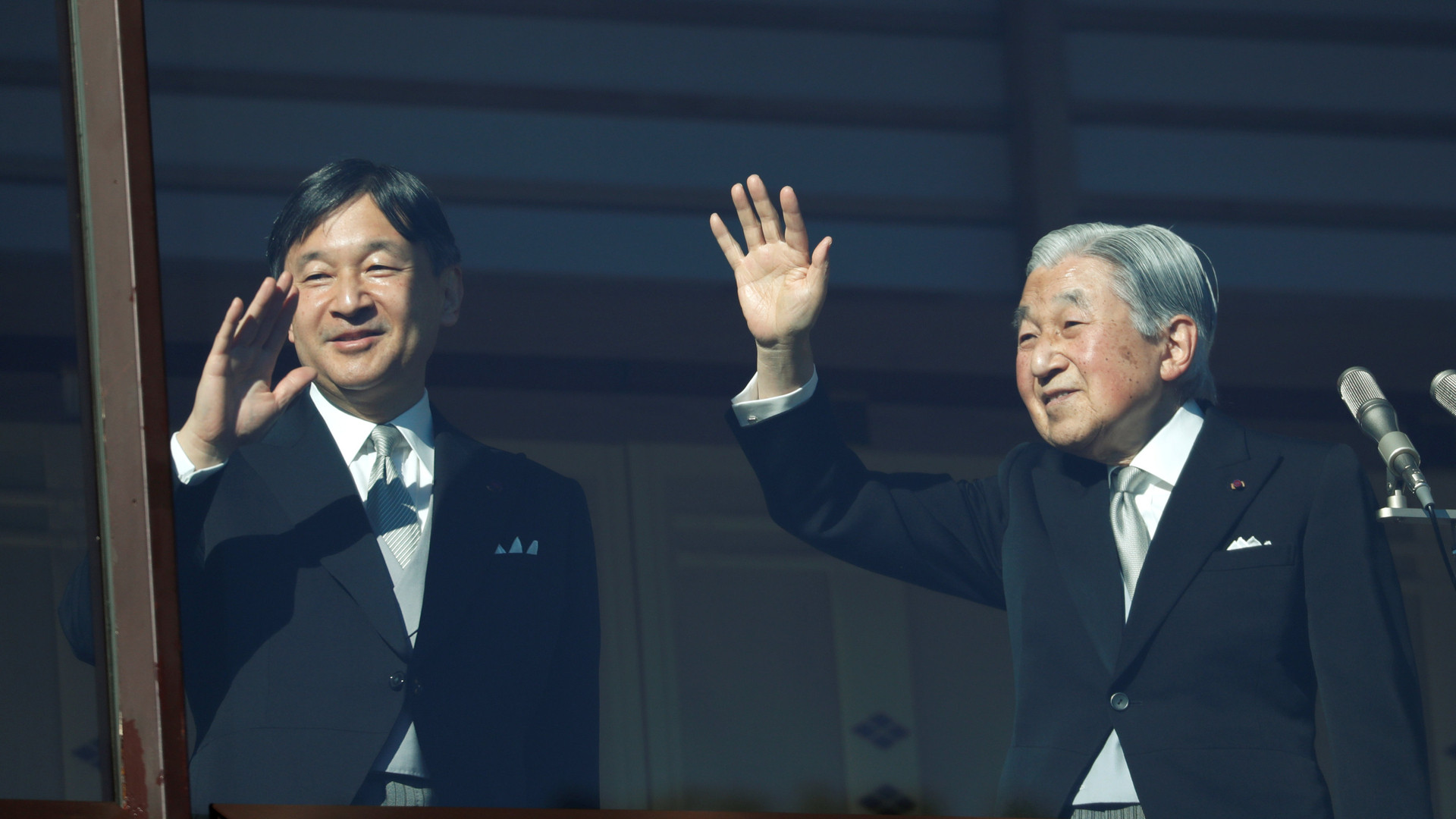 12月23日はなぜ平日に？平成の天皇誕生日が消えた真相と祝日化の可能性