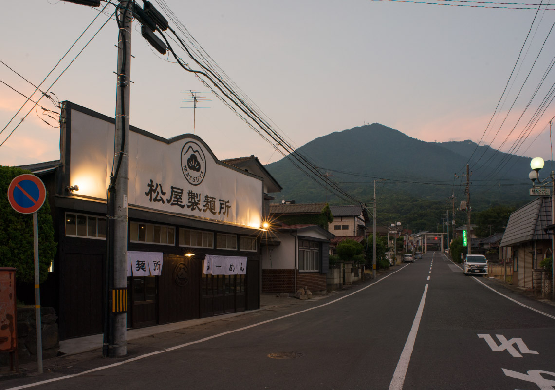 筑波山麓の行列店・松屋製麺所を徹底解剖！朝ラーと有料試食の全貌