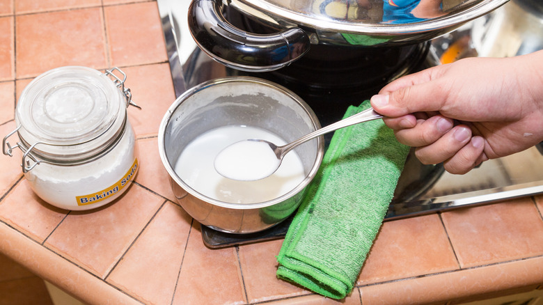 Baking Soda Paste for Cleaning Stove Top
