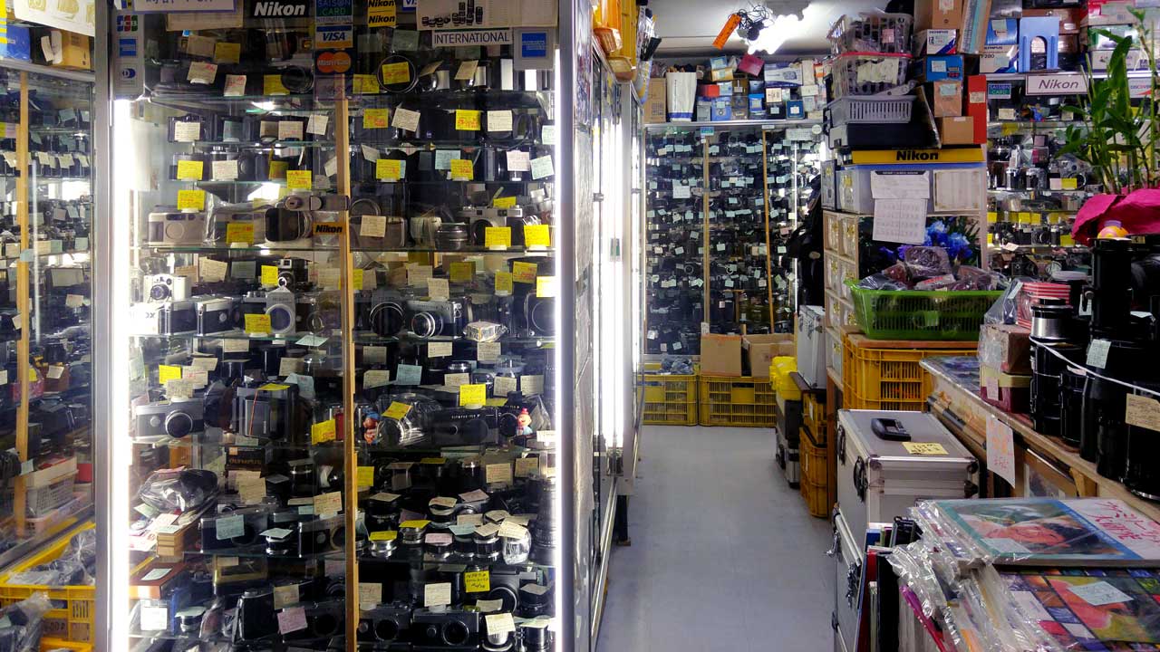 新宿中古カメラ市場の評判はなぜ高い？聖地の現在と失敗しない選び方