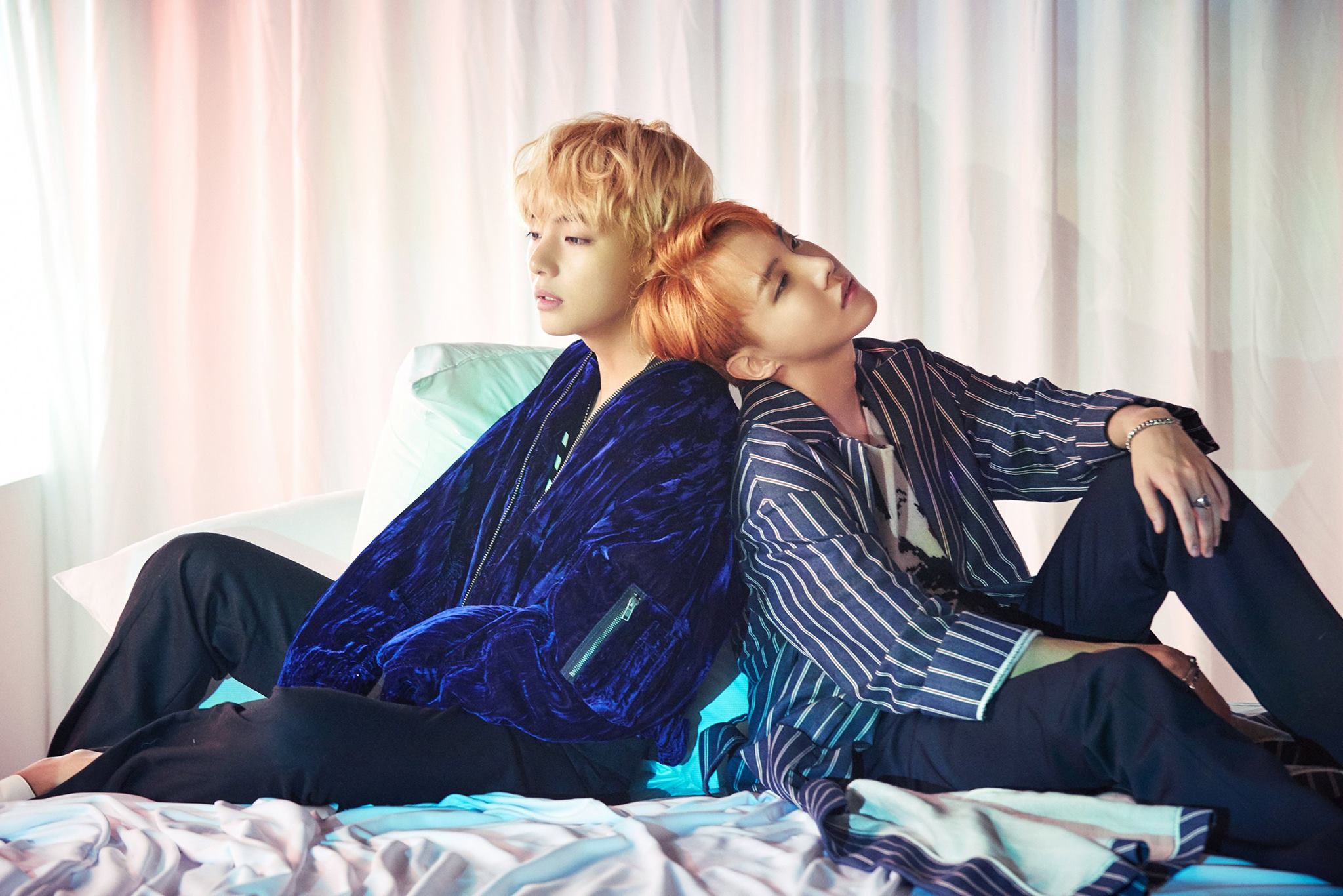 Bts Jhope and v Kiss