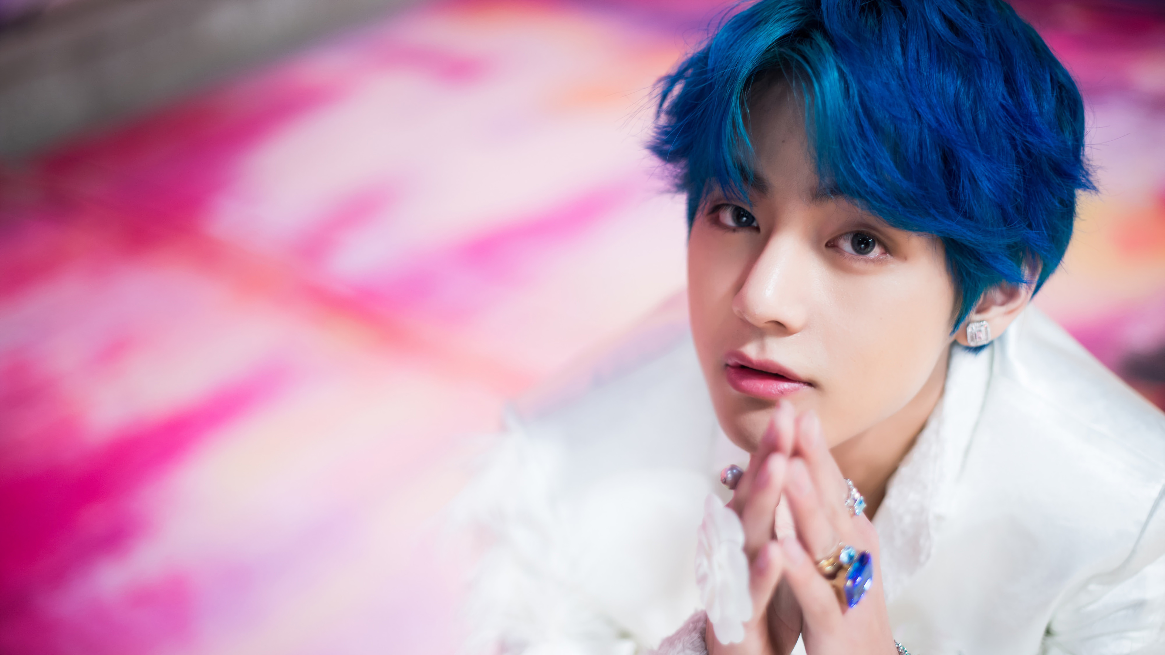 Fotos De v De Bts Sonriendo