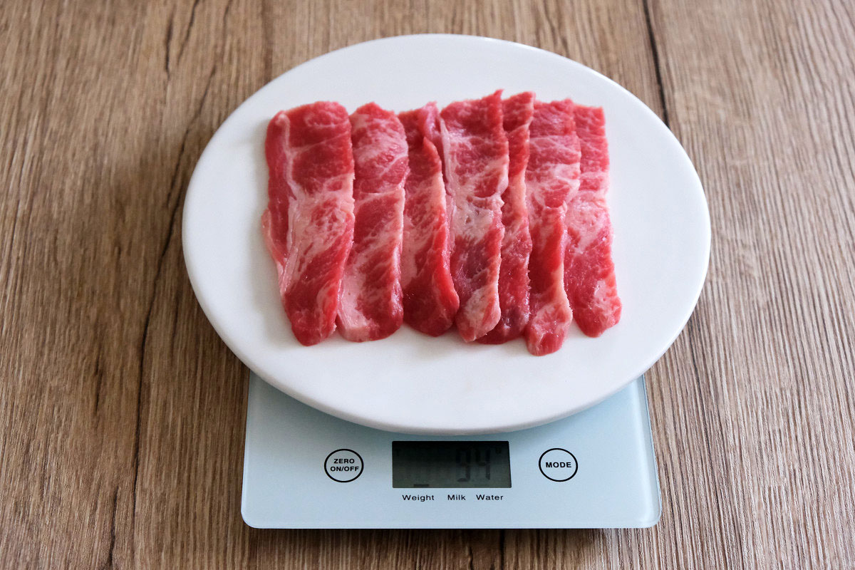 焼肉は1人何グラム？買い出しで失敗しない男女・子供別目安と黄金比